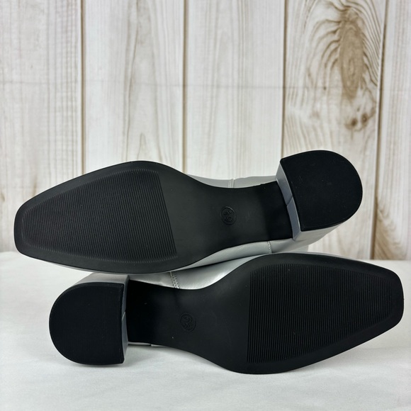 A New Day Boots Silver Size 6.5 Dress Ankle Comfort Boots Block Heel Metallic - Picture 12 of 15